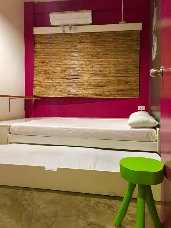 Moon Fools Hostel Panglao Exterior photo